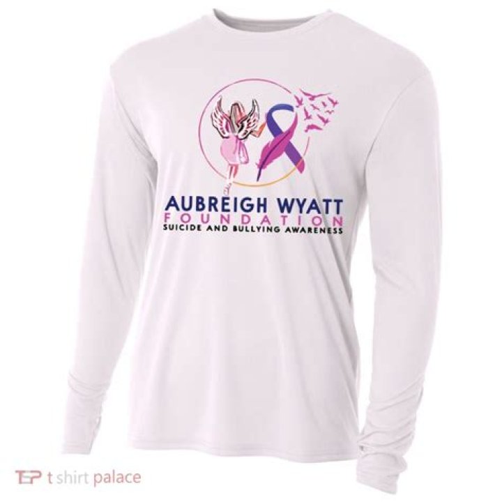 Aubreigh Wyatt Shirts: A Trendsetter's Journey