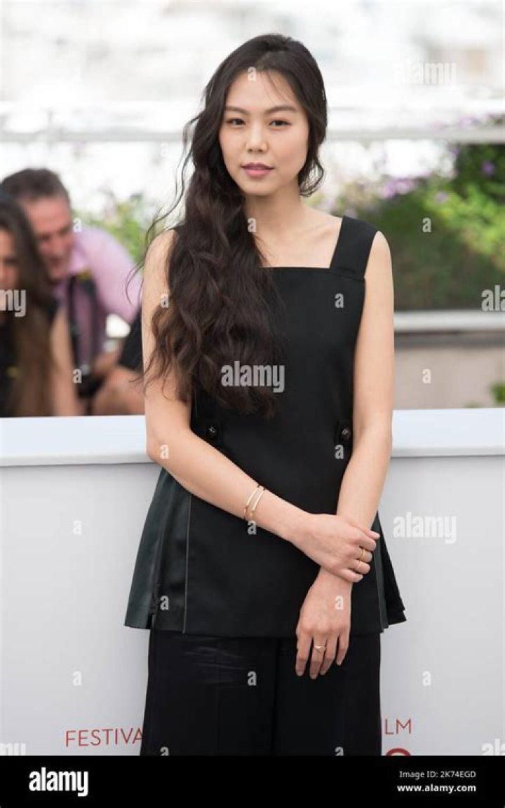 Discovering Kim Minhee: The Rising Star Of Korean Cinema