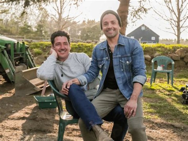 Discovering The Age Of Jonathan Knight's Mom