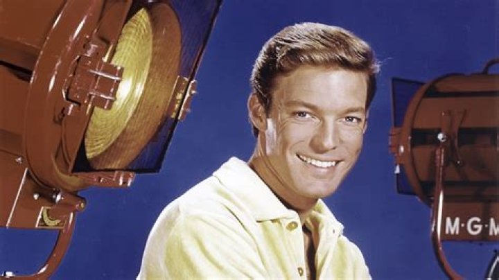 Exploring The Life And Legacy Of Chamberlain Richard