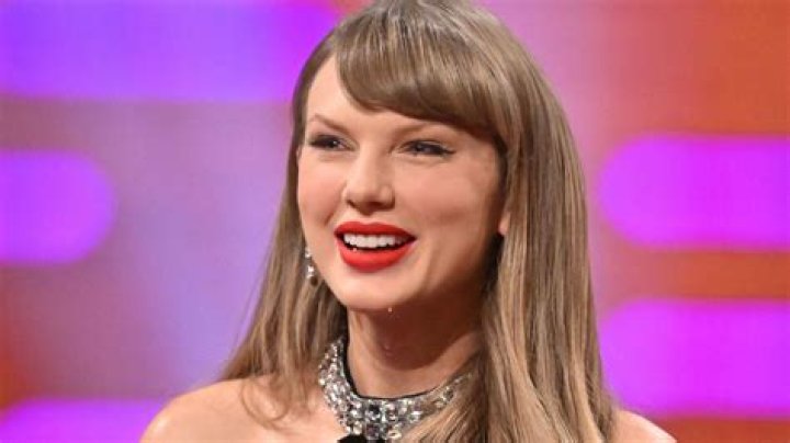 How Taylor Swift's Mum Battled Cancer And Inspired Millions