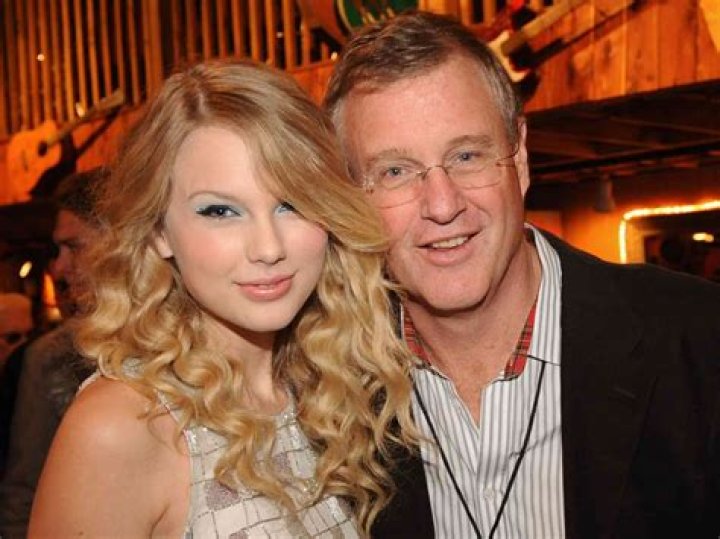 Is Scott Swift Dating? The Love Life Of Taylor's Father
