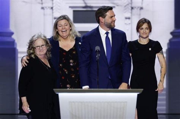 Kris Jenner's Mother Still Alive: A Deep Dive Into Family Ties