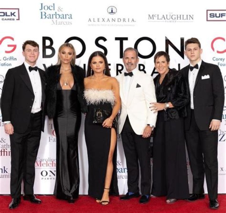 Meet Halle Batchelder: A Rising Star In The Acting World