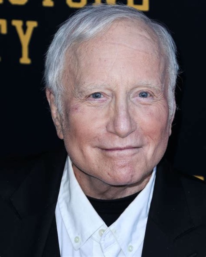 Richard Dreyfuss: Battling Parkinson's With Grace