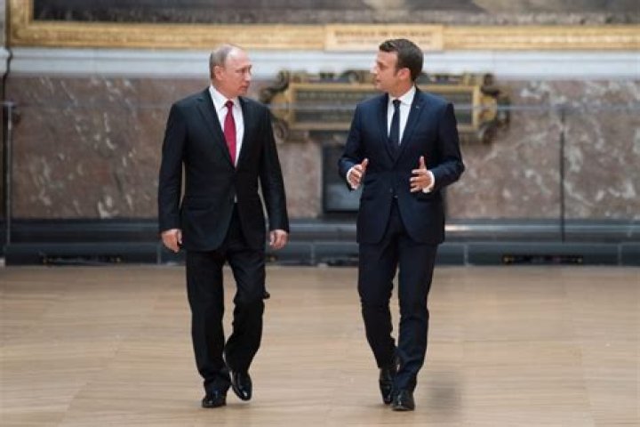 Unraveling The Height Of Vladimir Putin: How Tall Is He In Feet?