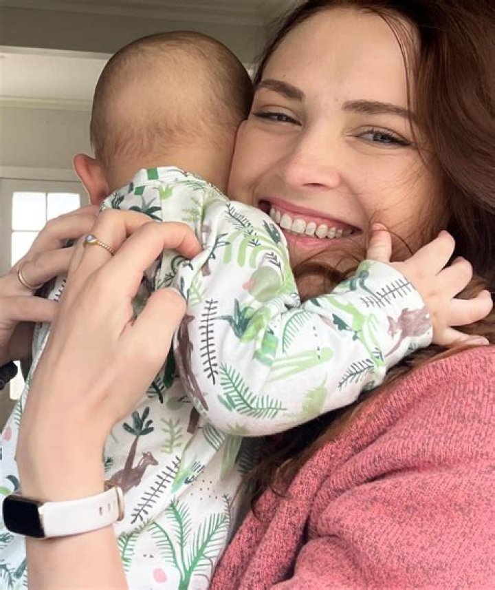 Unraveling The Mystery: Does Eliza Taylor Have A Child?