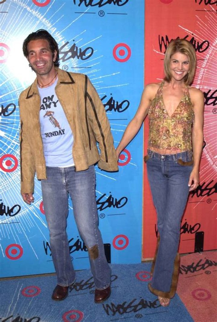 Unraveling The Mystery: Is Alex O'Loughlin Married?