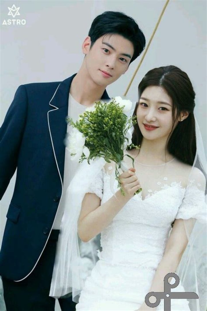 Unveiling The Mystery: Is Cha Eunwoo In A Relationship?
