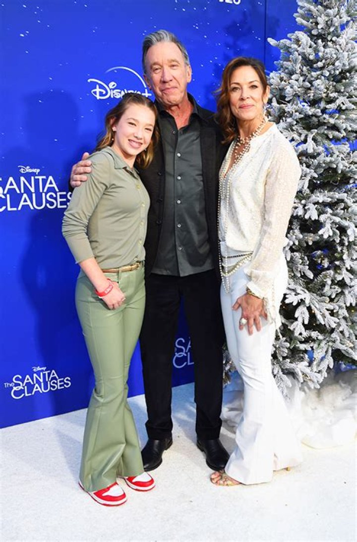 Unveiling The Personal Life Of Alex O'Loughlin: Does He Have A Daughter?