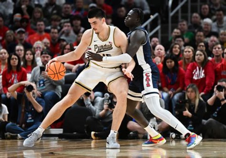Zach Edey: The Rising Star In College Basketball
